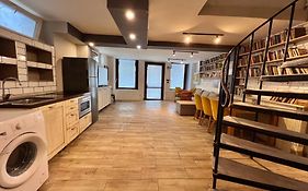 BED&BOOK hostel